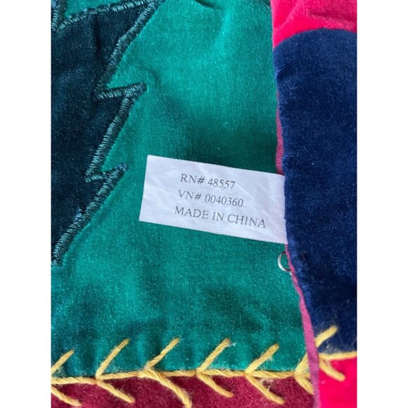 Vintage Patchwork Christmas Tree Skirt With Needlepoint, Applique & Embroidered - Picture 6 of 13